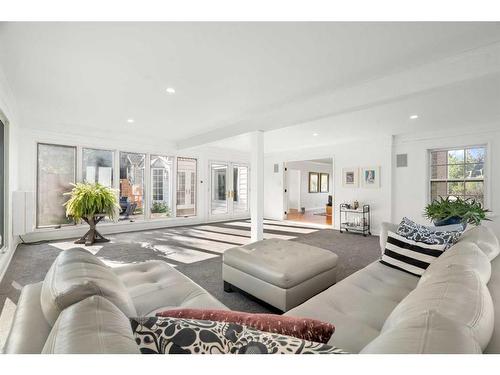 1201 Premier Way Sw, Calgary, AB - Indoor Photo Showing Living Room