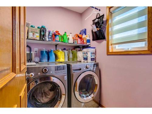 281 Westchester Green, Chestermere, AB - Indoor Photo Showing Laundry Room