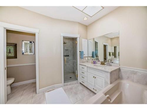 1122 Talon Avenue Sw, Calgary, AB - Indoor Photo Showing Bathroom