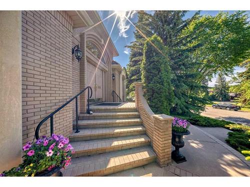 1122 Talon Avenue Sw, Calgary, AB - Outdoor