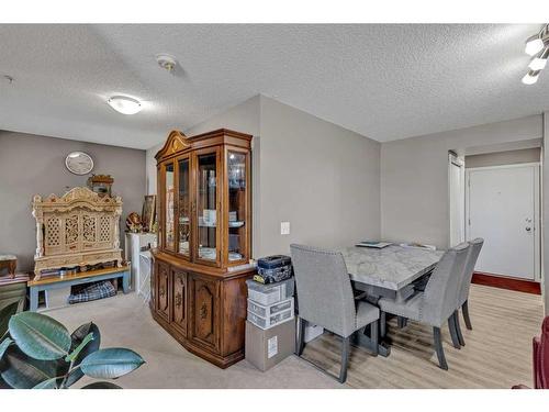 1310-4641 128 Avenue Ne, Calgary, AB - Indoor Photo Showing Other Room