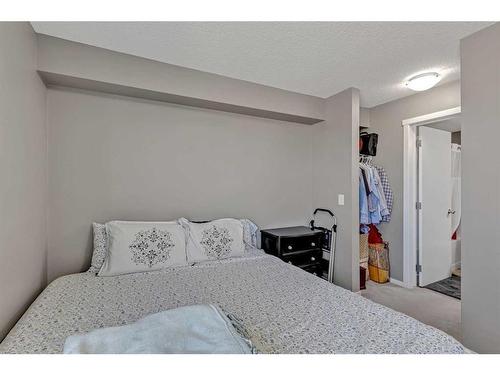 1310-4641 128 Avenue Ne, Calgary, AB - Indoor Photo Showing Bedroom