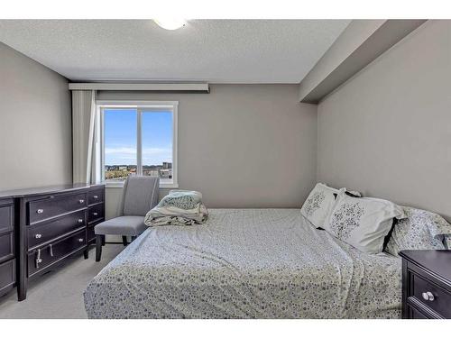 1310-4641 128 Avenue Ne, Calgary, AB - Indoor Photo Showing Bedroom