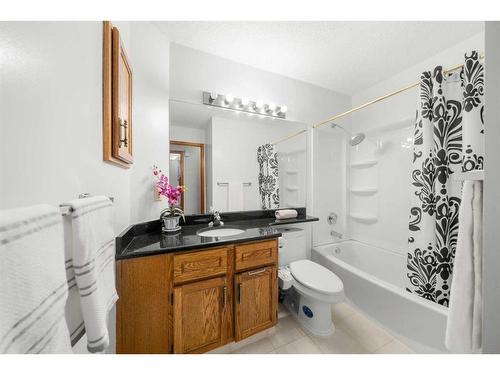 109 Coral Sands Place Ne, Calgary, AB - Indoor Photo Showing Bathroom