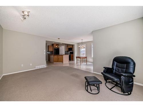 329 Eversyde Circle Sw, Calgary, AB - Indoor