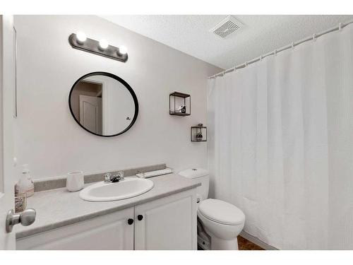 103-3000 Citadel Meadow Point Nw, Calgary, AB - Indoor Photo Showing Bathroom