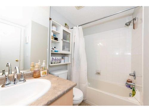 4202-1620 70 Street, Calgary, AB - Indoor Photo Showing Bathroom