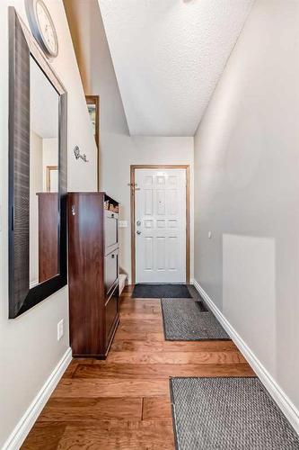 260 Shawinigan Drive Sw, Calgary, AB - Indoor Photo Showing Other Room