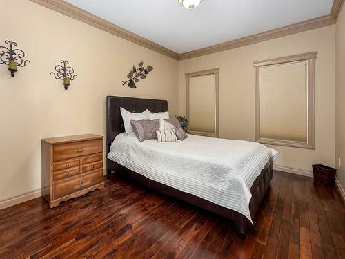 1628 25 Avenue, Didsbury, AB - Indoor Photo Showing Bedroom