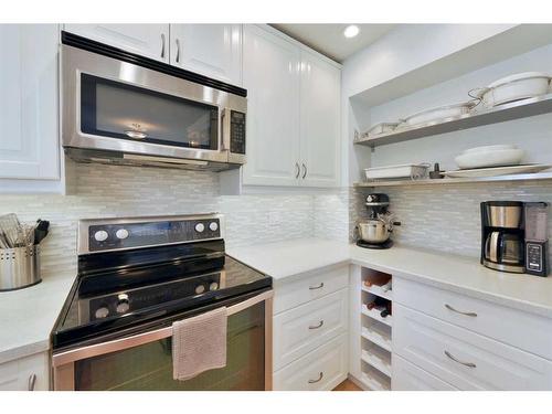 162-6915 Ranchview Drive Nw, Calgary, AB - Indoor Photo Showing Kitchen With Stainless Steel Kitchen With Upgraded Kitchen