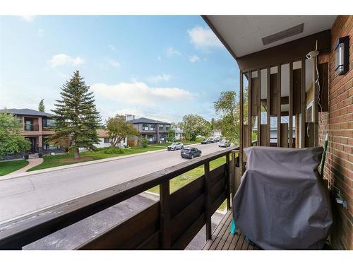 1014 & 1014A 19 Avenue Nw, Calgary, AB - Outdoor