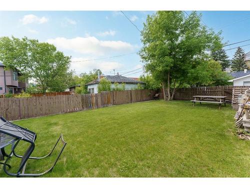 1014 & 1014A 19 Avenue Nw, Calgary, AB - Outdoor With Backyard