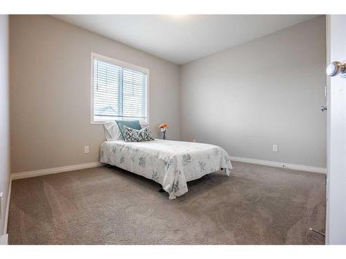 580 Evanston Link Nw, Calgary, AB - Indoor Photo Showing Bedroom