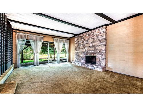 66 Willow Park Green Se, Calgary, AB -  With Fireplace