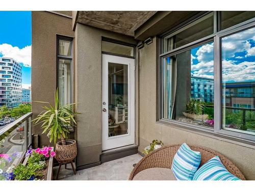 420-990 Centre Avenue Ne, Calgary, AB - Outdoor With Balcony With Exterior