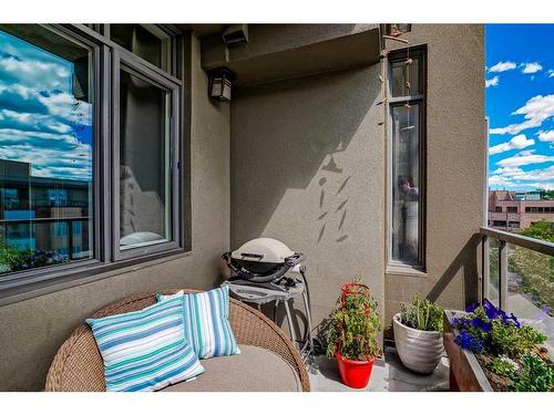 420-990 Centre Avenue Ne, Calgary, AB - Outdoor With Balcony With Exterior