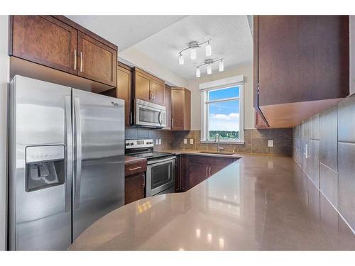 902-16 Varsity Estates Circle Nw, Calgary, AB - Indoor Photo Showing Kitchen With Stainless Steel Kitchen