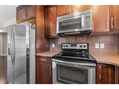 902-16 Varsity Estates Circle Nw, Calgary, AB - Indoor Photo Showing Kitchen With Stainless Steel Kitchen