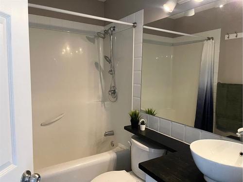 20 Covehaven Crescent Ne, Calgary, AB - Indoor Photo Showing Bathroom