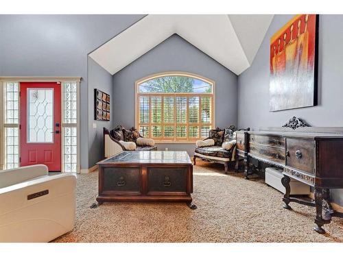 393 Banister Drive, Okotoks, AB - Indoor Photo Showing Living Room