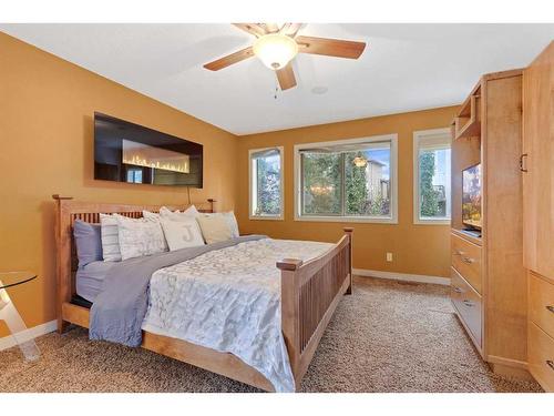 393 Banister Drive, Okotoks, AB - Indoor Photo Showing Bedroom