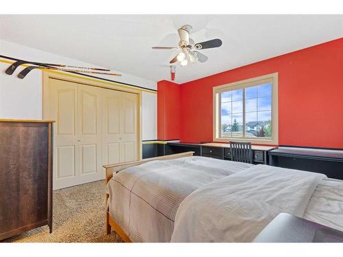 393 Banister Drive, Okotoks, AB - Indoor Photo Showing Bedroom