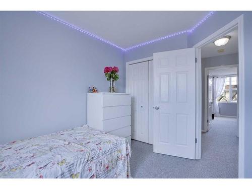 347 Elgin View Se, Calgary, AB - Indoor Photo Showing Bedroom