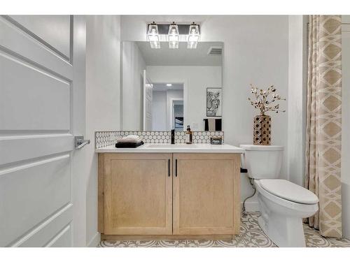 328 Legacy Circle Se, Calgary, AB - Indoor Photo Showing Bathroom