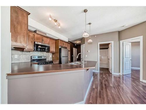 314-15304 Bannister Road Se, Calgary, AB - Indoor Photo Showing Kitchen