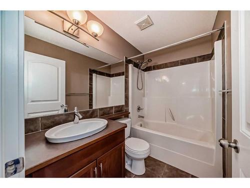 314-15304 Bannister Road Se, Calgary, AB - Indoor Photo Showing Bathroom