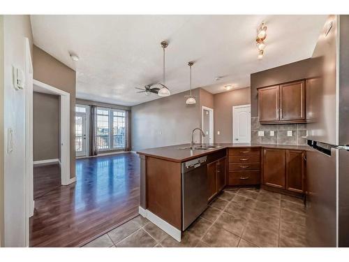 314-15304 Bannister Road Se, Calgary, AB - Indoor Photo Showing Kitchen