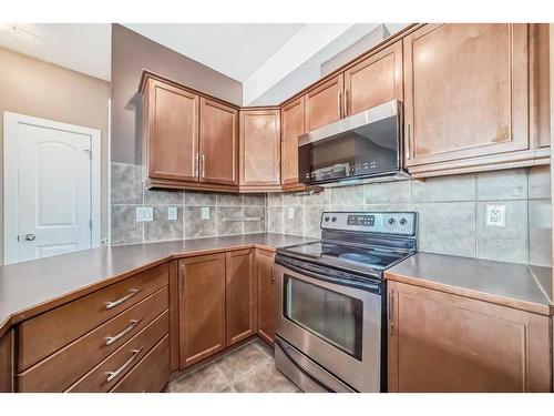 314-15304 Bannister Road Se, Calgary, AB - Indoor Photo Showing Kitchen