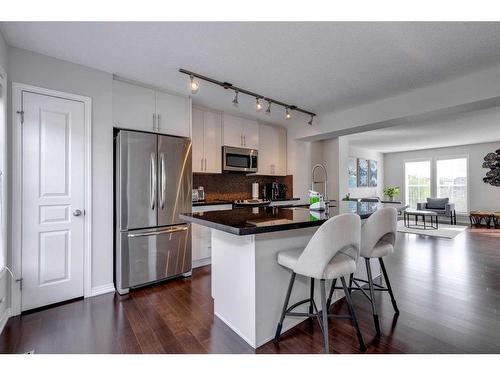 653 Auburn Bay Boulevard Se, Calgary, AB - Indoor Photo Showing Kitchen With Stainless Steel Kitchen