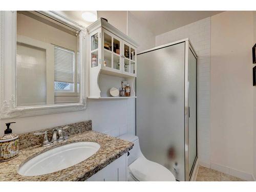 243 Flett Drive Ne, Airdrie, AB - Indoor Photo Showing Bathroom