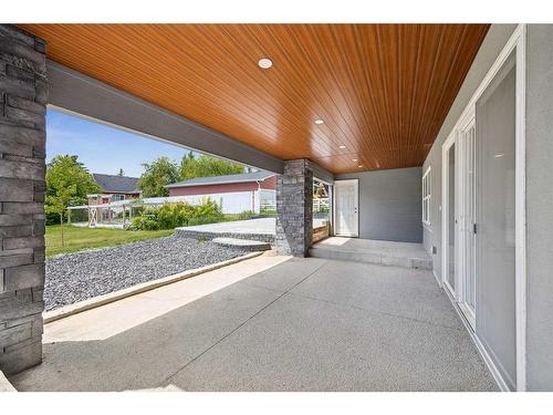 5507 Buckboard Road Nw, Calgary, AB - Outdoor With Exterior