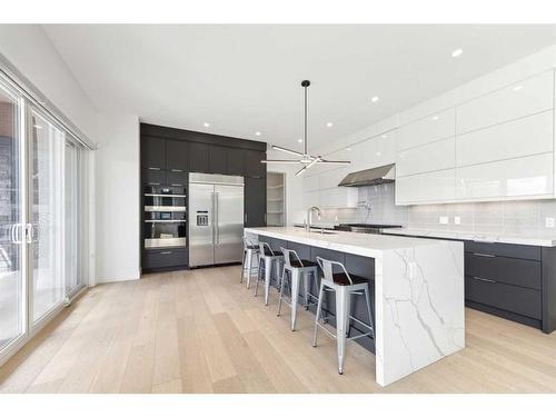 5507 Buckboard Road Nw, Calgary, AB - Indoor Photo Showing Kitchen With Upgraded Kitchen