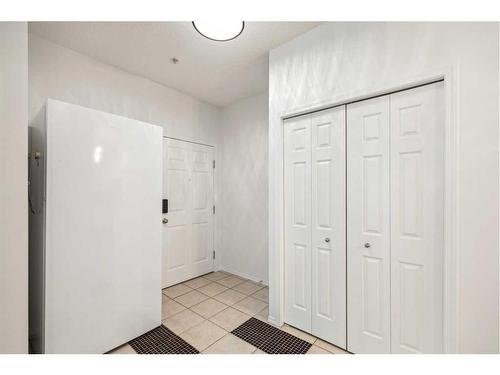 103-15212 Bannister Road Se, Calgary, AB - Indoor Photo Showing Other Room