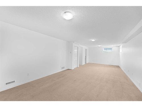 307 Schubert Place Nw, Calgary, AB - Indoor Photo Showing Bedroom