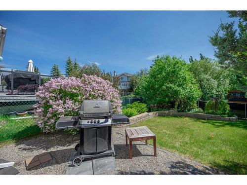 307 Schubert Place Nw, Calgary, AB - Outdoor