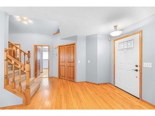 307 Schubert Place Nw, Calgary, AB - Indoor Photo Showing Other Room