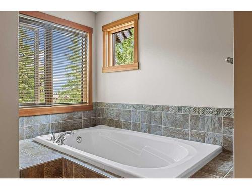 116 Casale Place, Canmore, AB - Indoor Photo Showing Bathroom