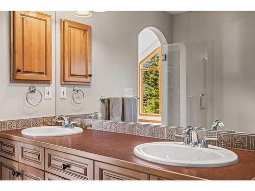 116 Casale Place, Canmore, AB - Indoor Photo Showing Bathroom