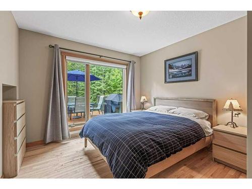 116 Casale Place, Canmore, AB - Indoor Photo Showing Bedroom