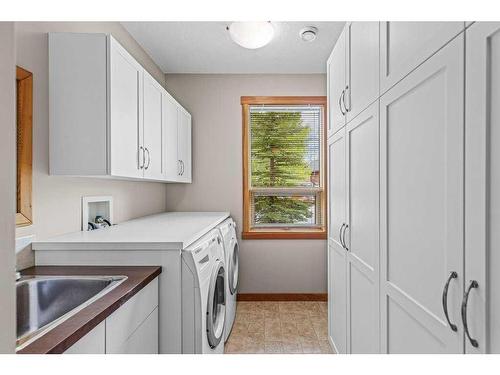 116 Casale Place, Canmore, AB - Indoor Photo Showing Laundry Room