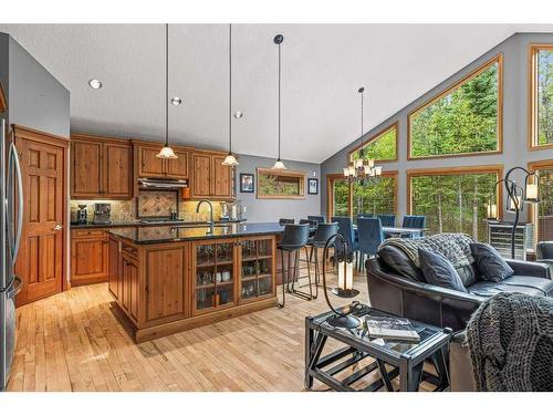 116 Casale Place, Canmore, AB - Indoor Photo Showing Kitchen