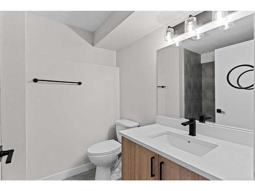 163 Pinemeadow Road Ne, Calgary, AB - Indoor Photo Showing Bathroom