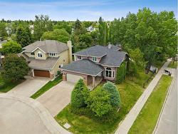 321 McKenzie Lake Cove SE Calgary, AB T2Z 1M4