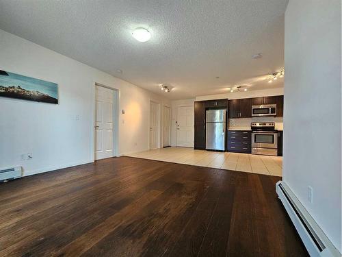 1305-279 Copperpond Common Se, Calgary, AB - Indoor Photo Showing Other Room