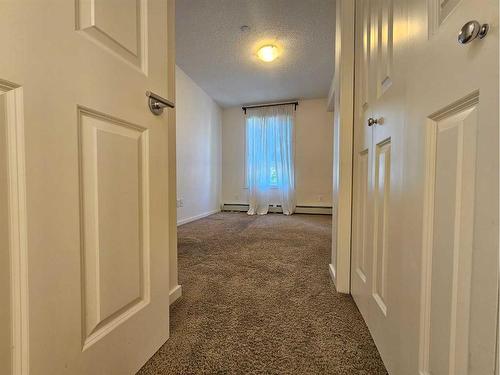 1305-279 Copperpond Common Se, Calgary, AB - Indoor Photo Showing Other Room