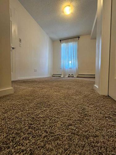 1305-279 Copperpond Common Se, Calgary, AB - Indoor Photo Showing Other Room